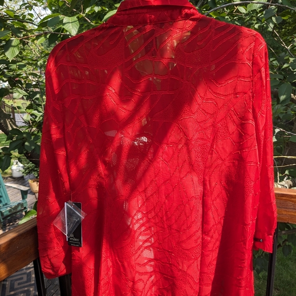 Valentine's Day Ali Miles Petite LG Red blouse Stick Buttons Sheer Shiny NWT - Picture 6 of 10